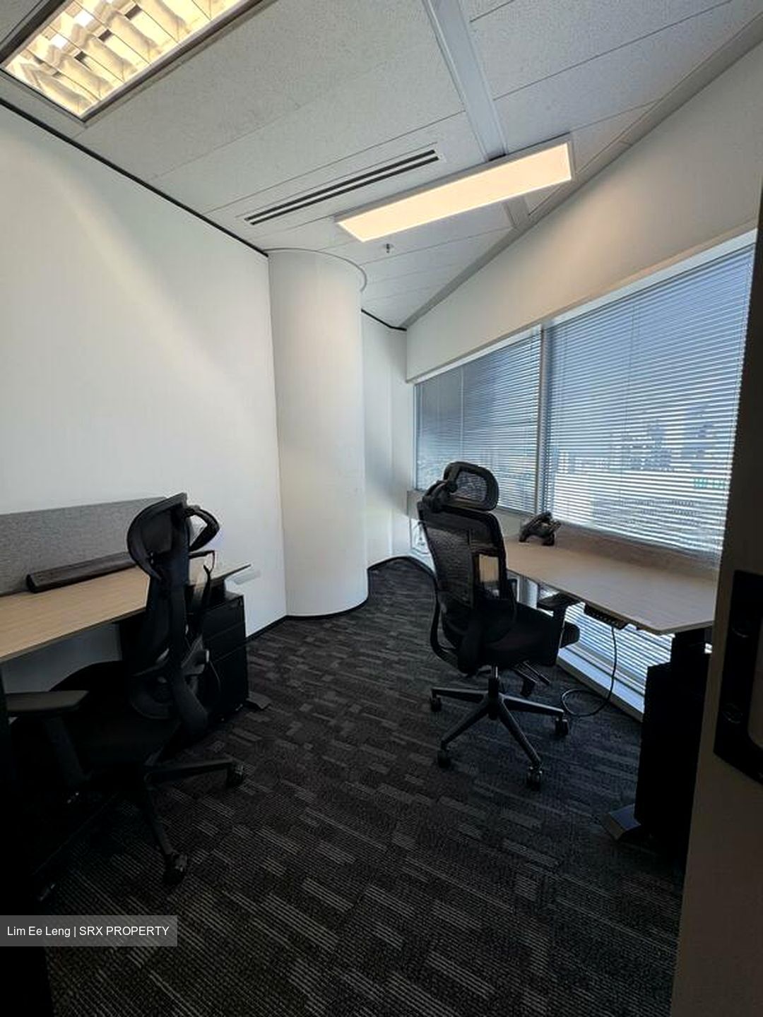 Gateway East (D7), Office #500548581